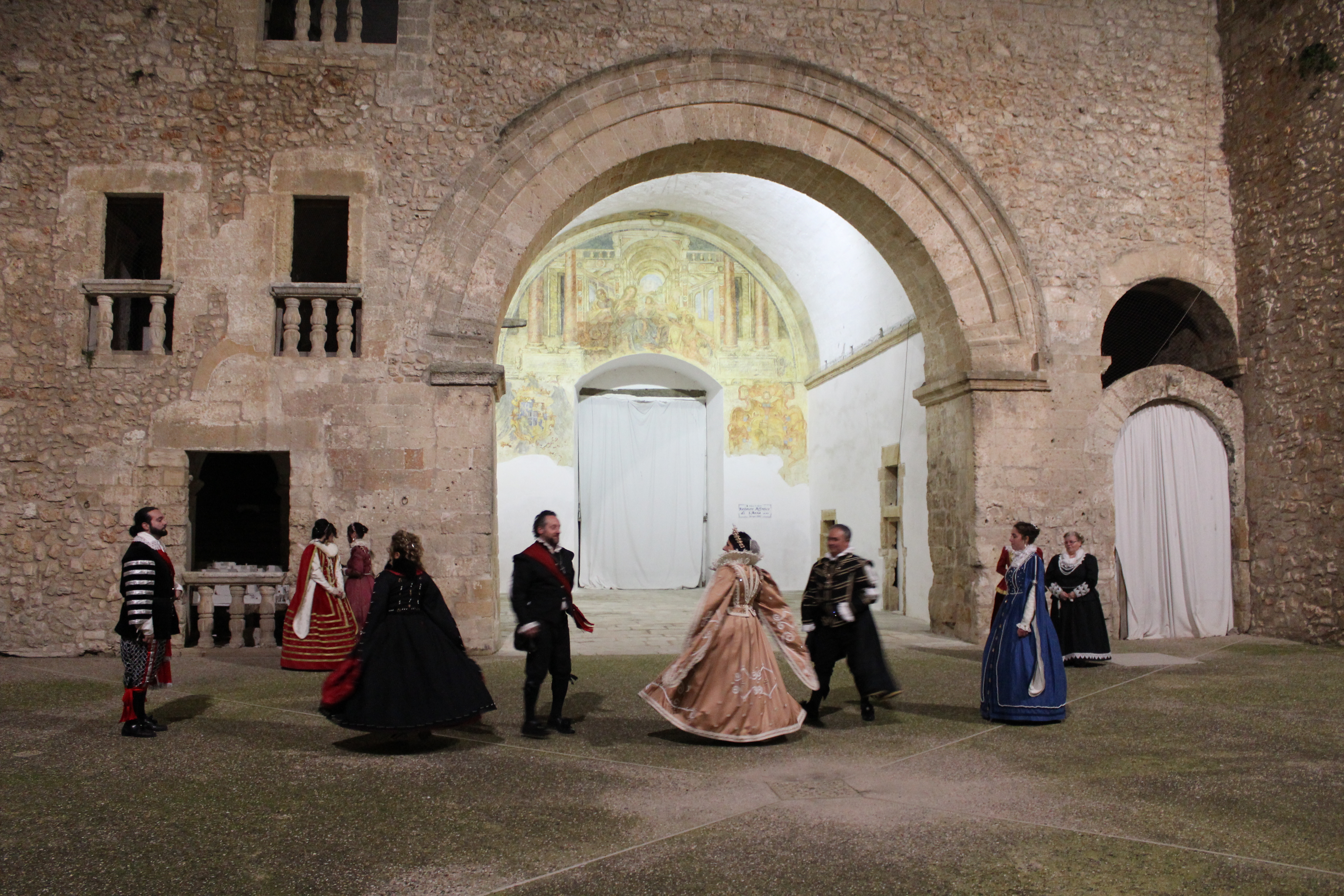 Il gruppo danze storiche la Marchesana in costumi d'epoca