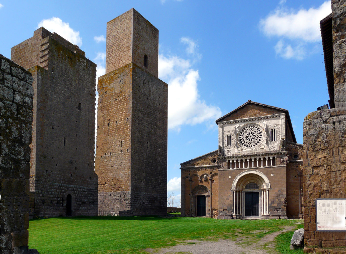 Chiesa Di San Pietro Tuscania 3 Hotel Domani