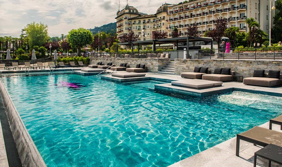 La piscina dell'Hotel La Palma di Stresa