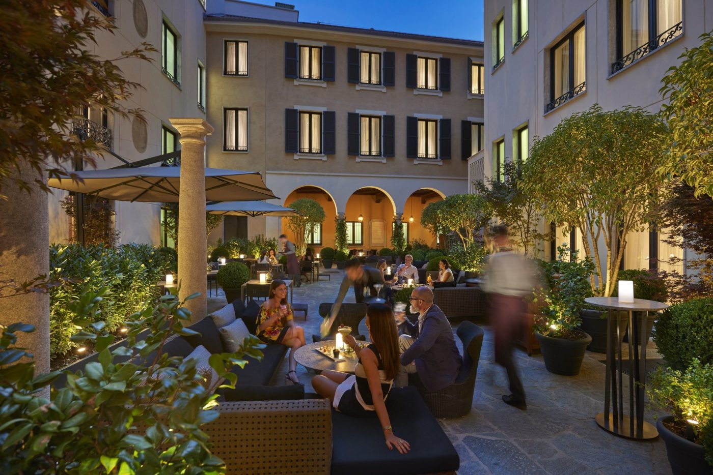 Il Bar Courtyard del Mandarin Oriental di Milano