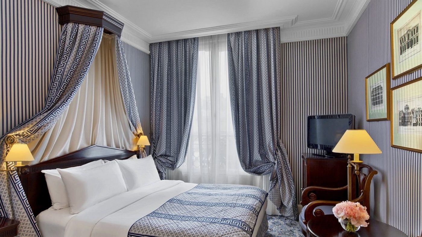 La camera di una suite del Hotel Dokhan’s, Parigi