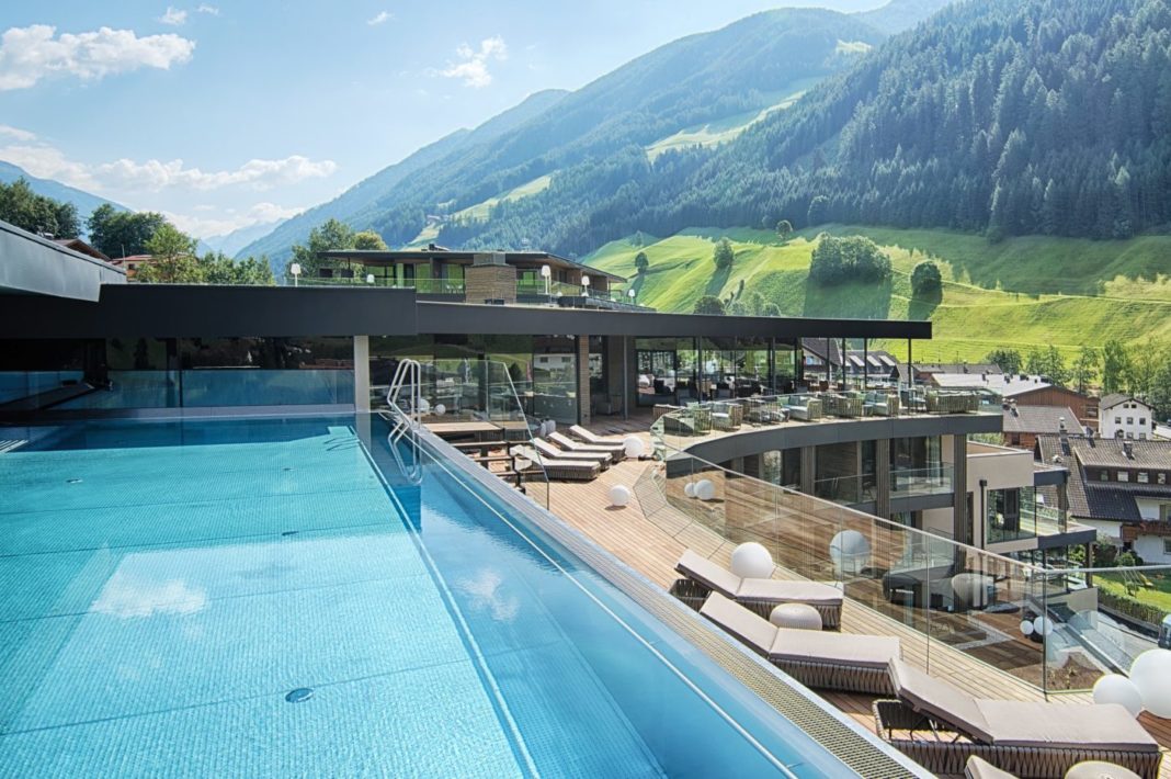 Sky Lounge dell'A&L Wellnessresort in Valle Aurina