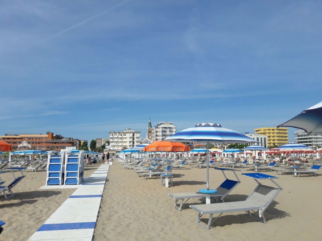 La spiaggia di Rimini, nota località della Romagna