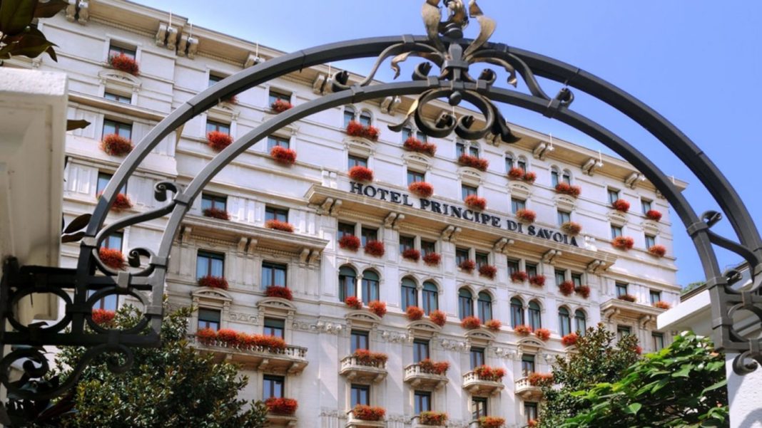 La facciata dell'Hotel Principe di Savoia